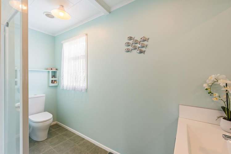 5 Eruini Street Waikanae Beach_31