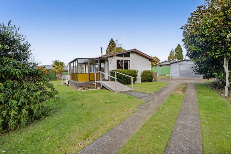 33 Kowhai Street Inglewood_18