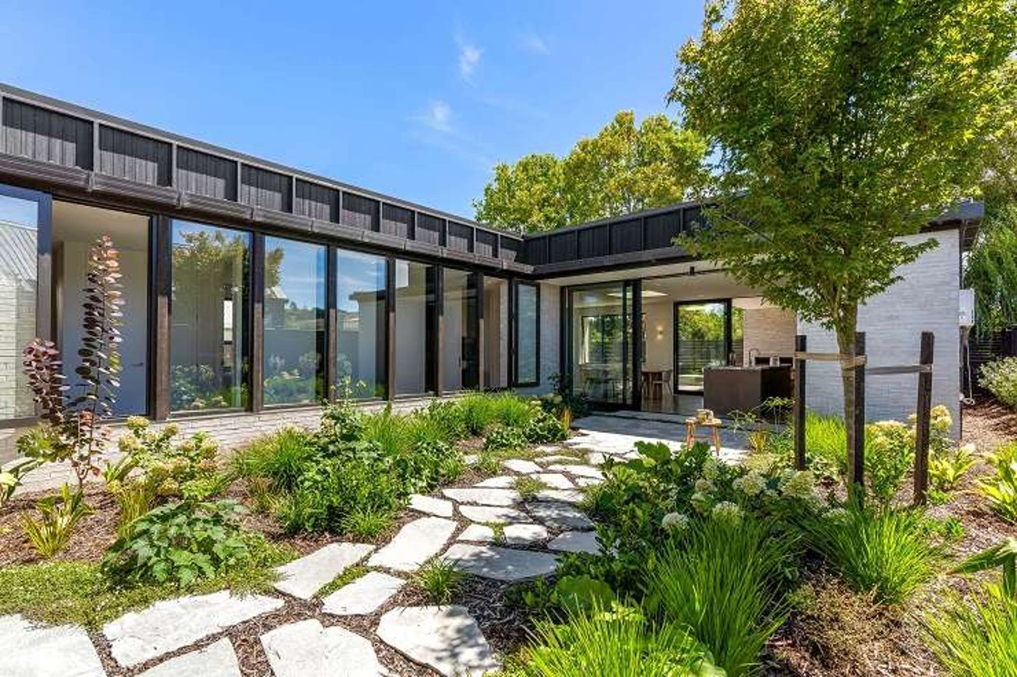 Nashville muso finds buyer for his multi-million-dollar Kiwi dream home