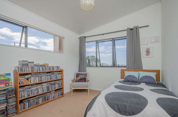 2/78a Woodglen Road Glen Eden_12