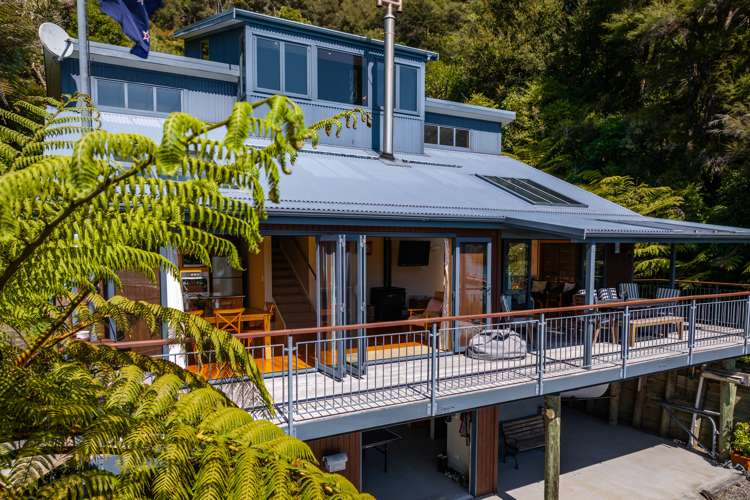 2299 Queen Charlotte Drive Anakiwa and Surrounds_6