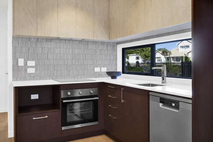 99 Liardet Street New Plymouth City Centre_12