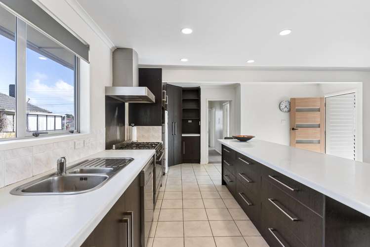 15 Fisher Crescent Otara_6