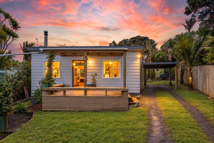 28 Tasman View Road Bethells Beach_21