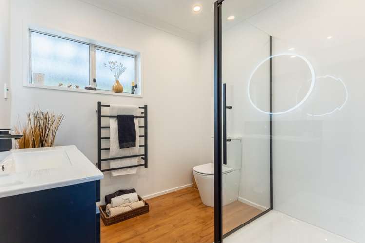 12 William Avenue Raumati South_24