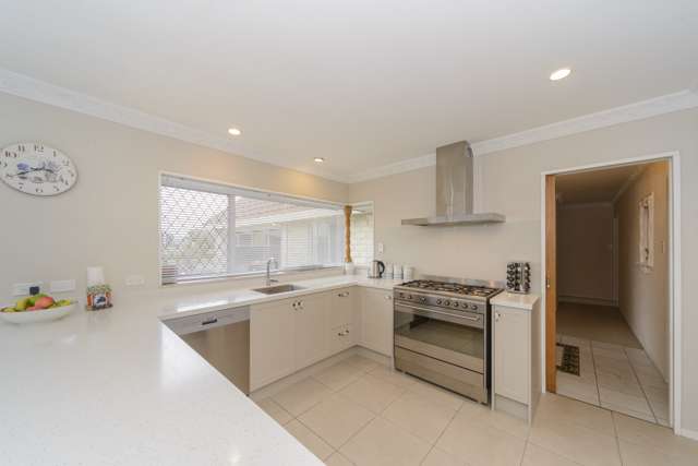 126 John F Kennedy Drive Milson_1