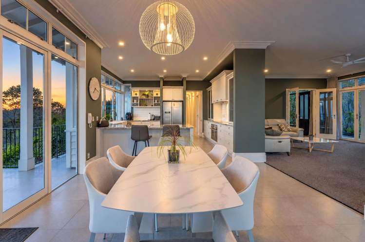 291 Forest Hill Road Waiatarua_4