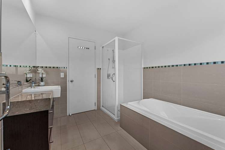 31 Amaretto Avenue Flat Bush_21