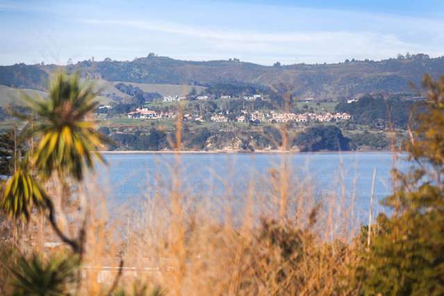 2/20 Beach Road Mellons Bay_2