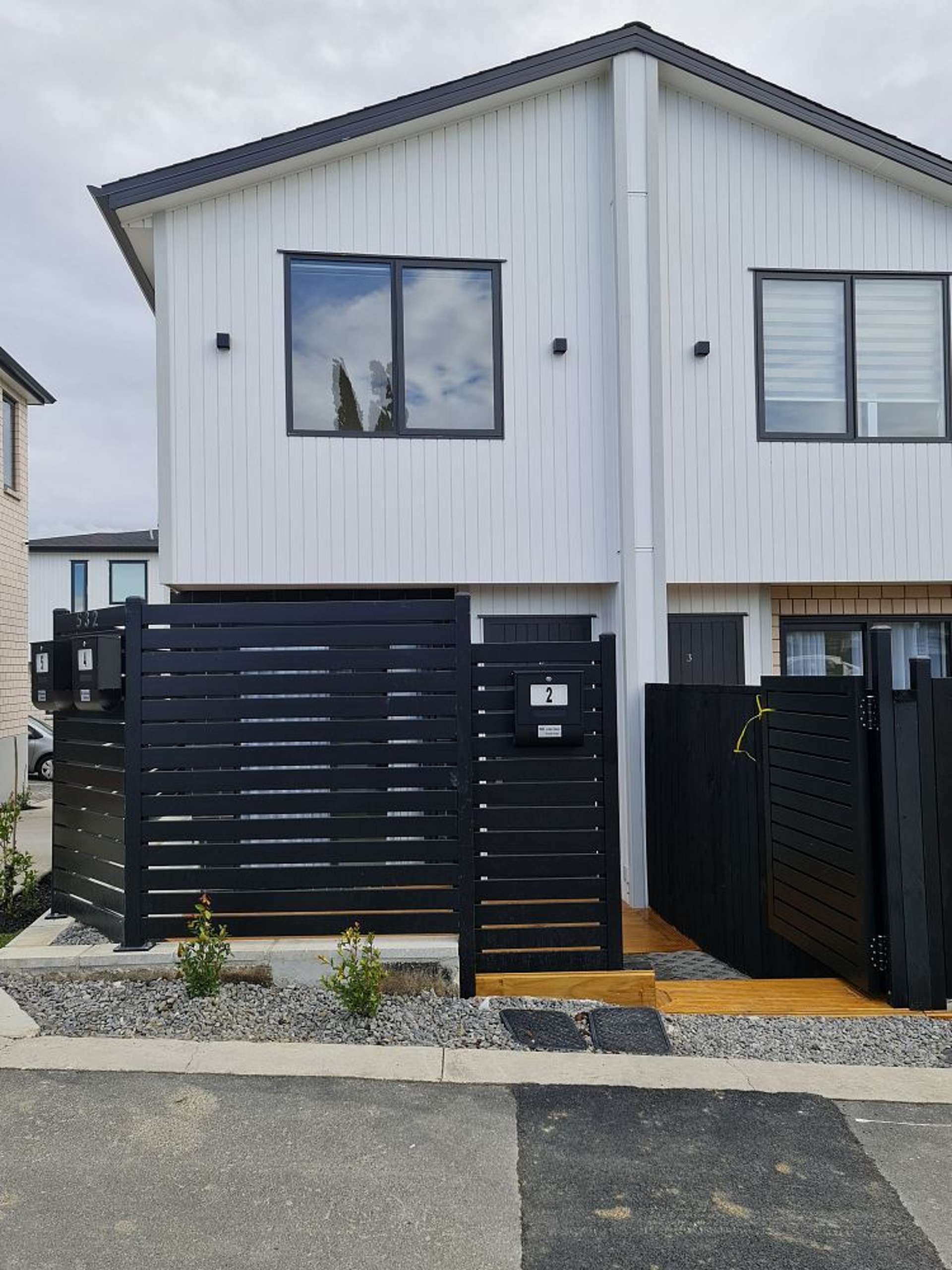 2/532 Glenfield Road Glenfield_0