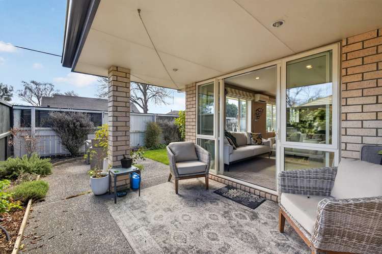 16A Achilles Street Burwood_10