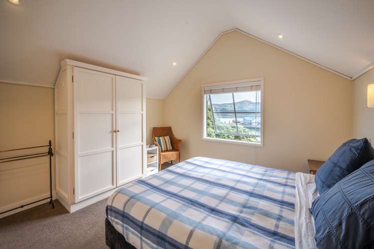 85j Beach Road Akaroa_13