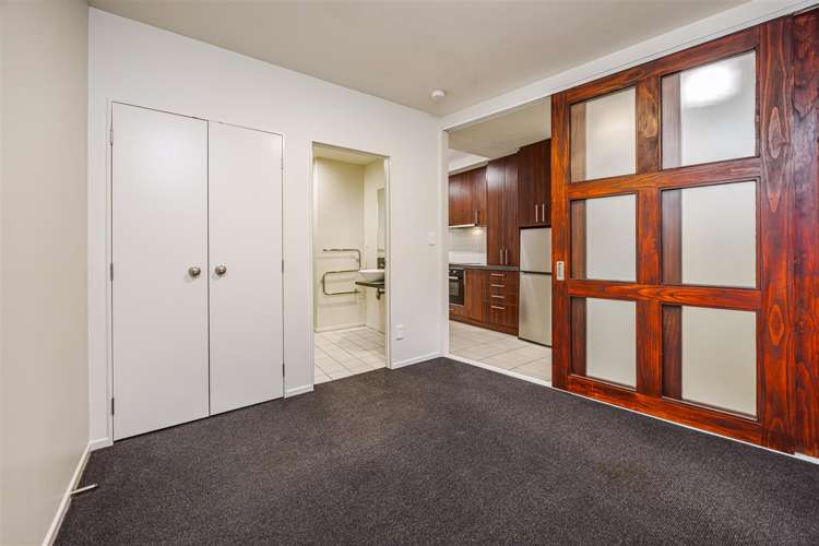 48/21 Armoy Drive Dannemora_6