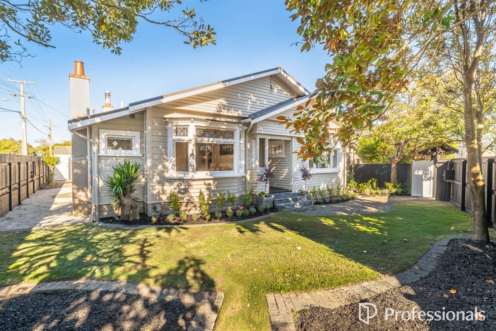 120 Knights Road Lower Hutt Central_0