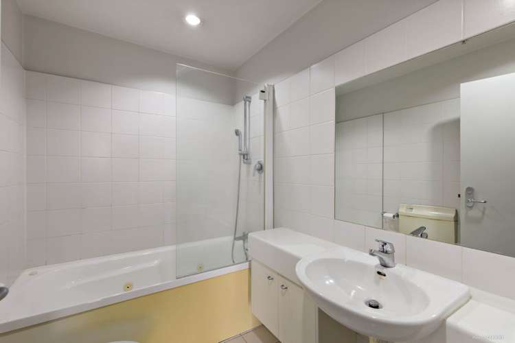 9d/205 Hobson Street Auckland Central_6
