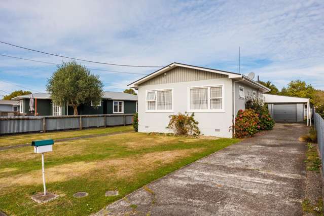 Charming 1960s Gem - Tidy & Warm