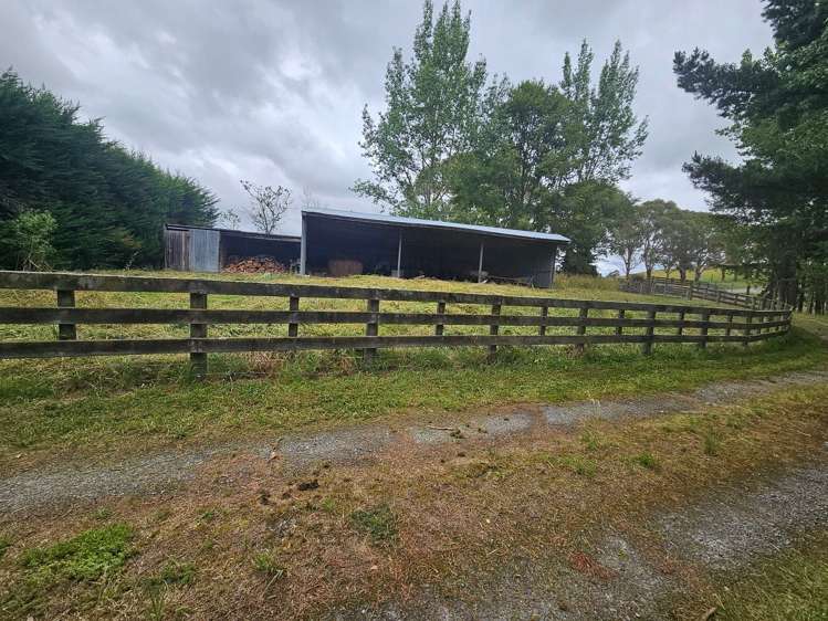 88 Howell Road Totara Valley_14