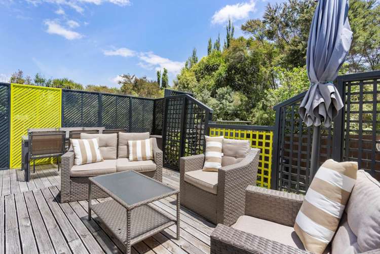 2/11 Landsberg Way Windsor Park_17