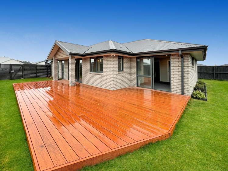 39 Ebenezer Dr Lincoln_16