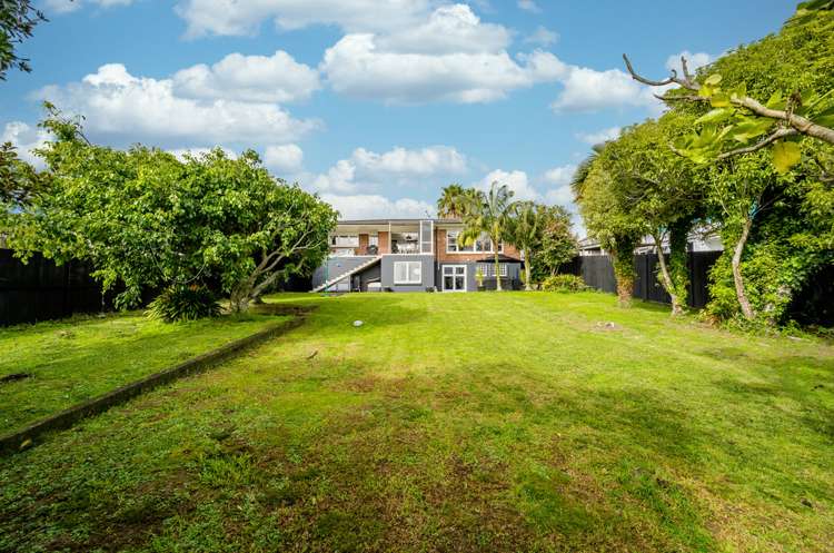 25 Bradbury Road Botany Downs_18