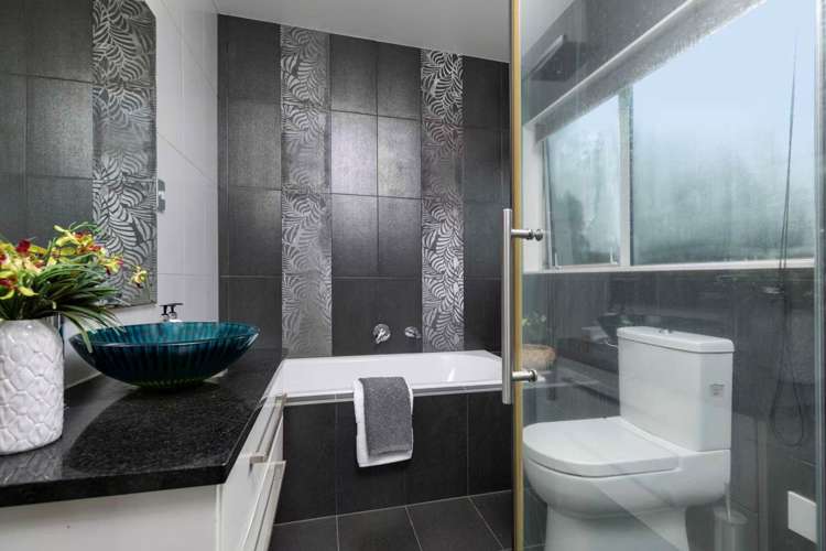 6 Mural Place Greenhithe_18