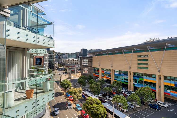 6D/82 Cable Street Te Aro_6