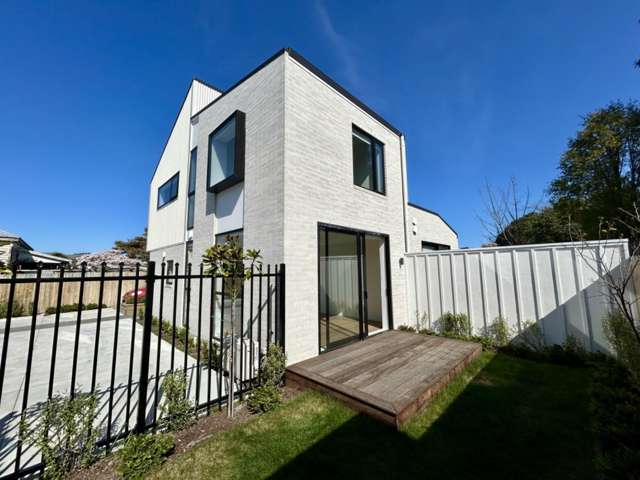 Architecturally Designed Two Bedroom Townhouse with Allocated Carpark