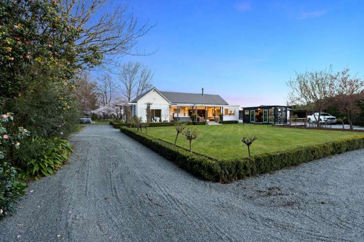 307 Larcombs Road Weedons_23