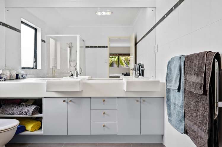 21 Pine Harbour Parade Beachlands_23