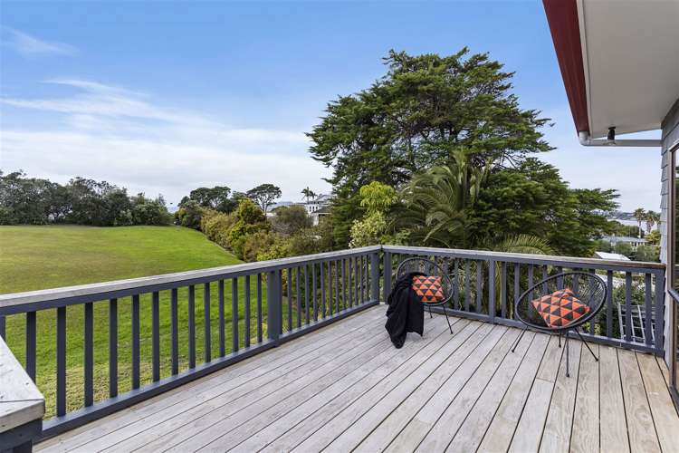 113 Beach Road Castor Bay_16