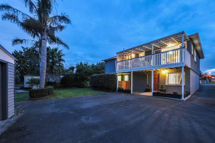13 Bayside Avenue Te Atatu Peninsula_16