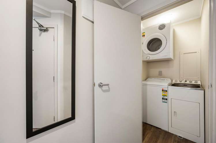 17C/35 Johnston Street Wellington Central_11