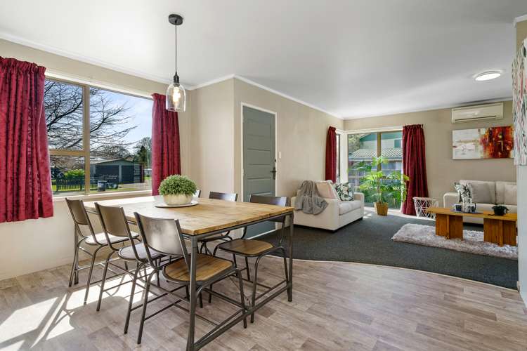 6 Sargeson Place Leamington_5