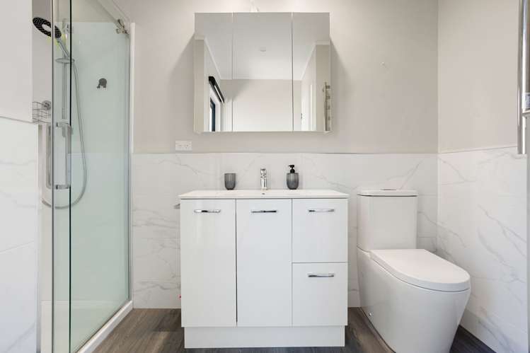 64 Athlone Drive Cambridge_28
