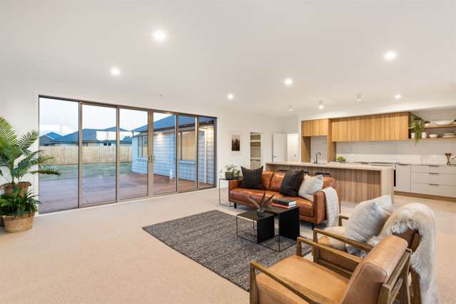 23 Harvard Road Burleigh_3