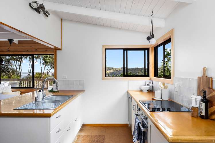 4 Hillside Crescent Leigh_9