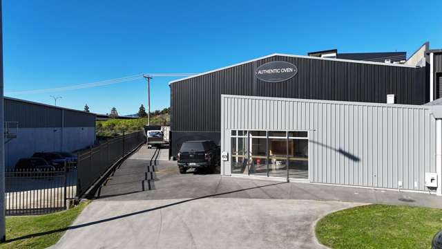 Owner occupier industrial building opportunity