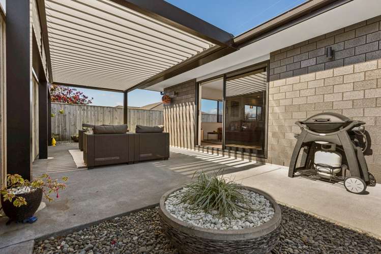 32 Honeyfield Drive Whalers Gate_17