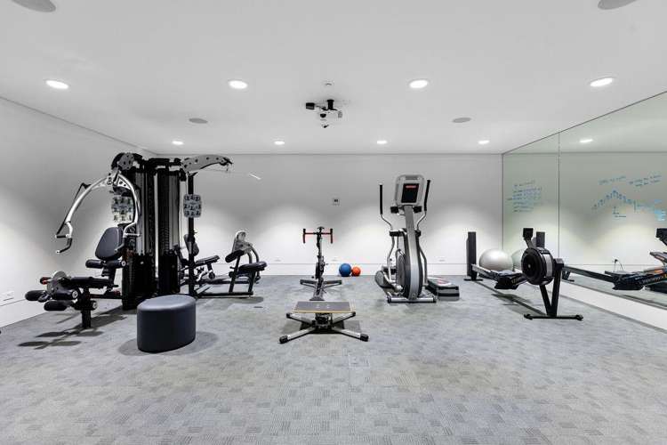 41 Beach Road Castor Bay_32