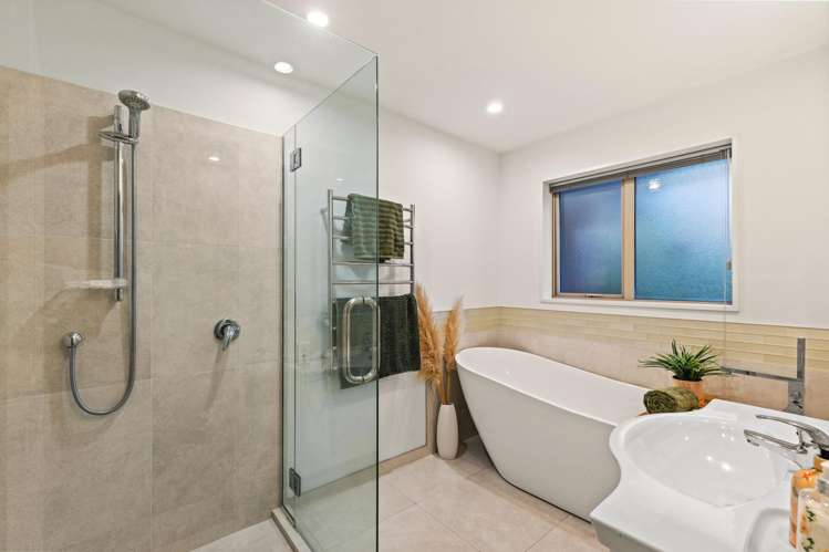 14 Hussey Road Harewood_9