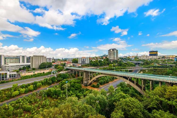 902/18 Saint Martins Lane Grafton_12