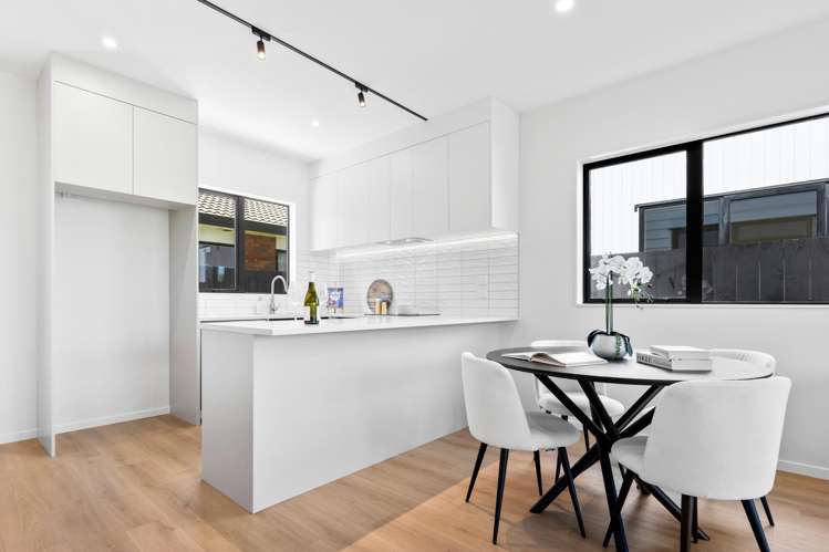 3/18 Albert Road Kelston_8