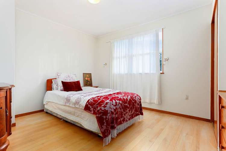 5 Gow Street Helensville_7