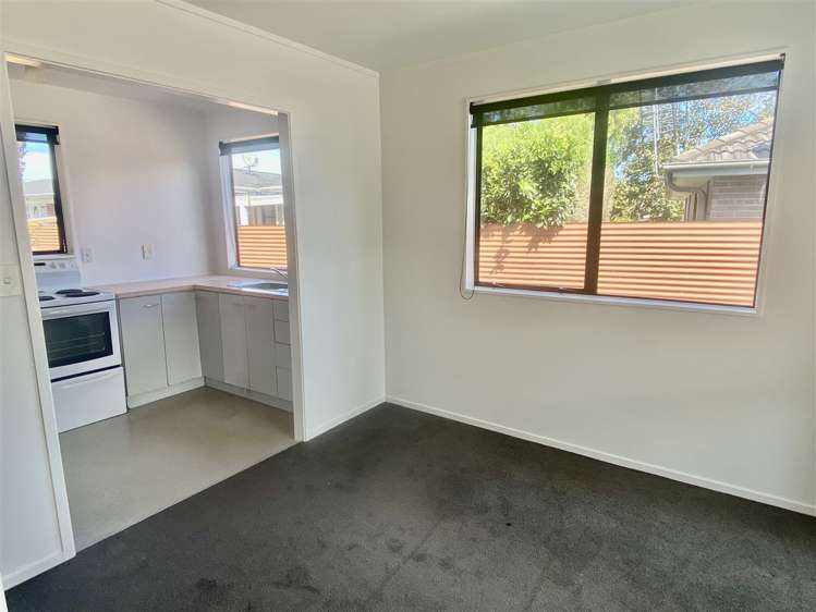 2/13 Edmund Hillary Avenue Papakura_3