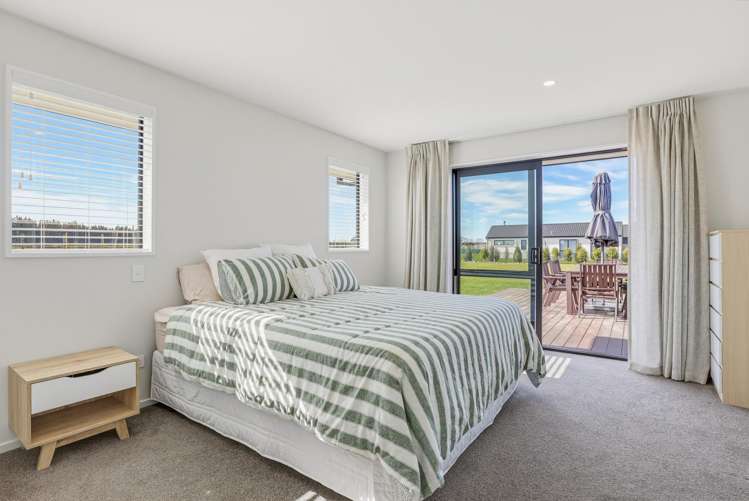 32 Summers Road Darfield_18