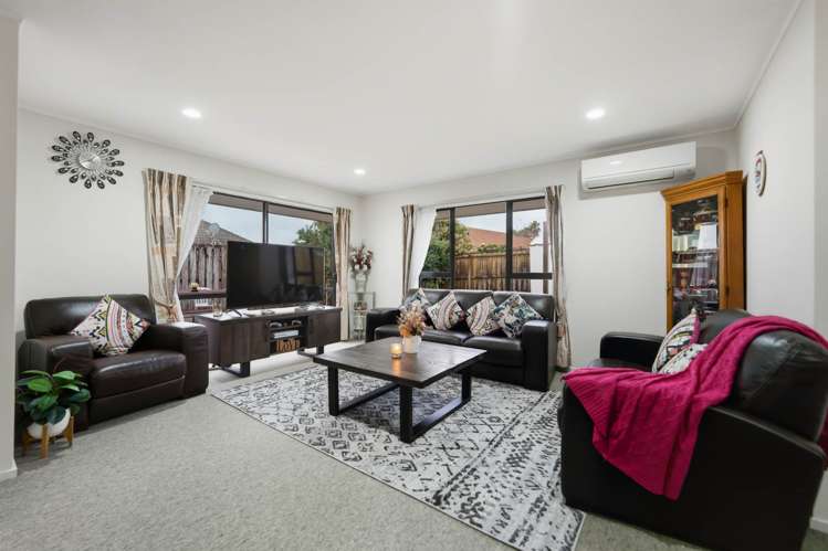 47 Michael Jones Drive Flat Bush_2