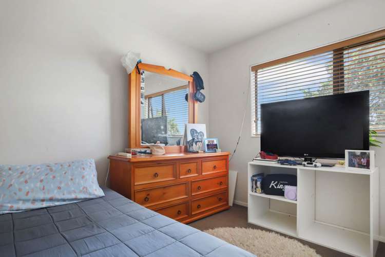 103b Roberts Road Te Atatu South_17