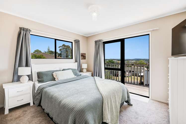 2/10 Sevilla Place Unsworth Heights_9