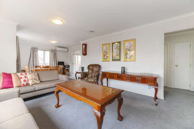 17 Stolford Crescent New Lynn_8