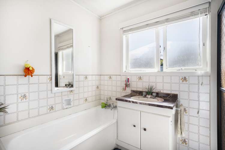 46 Kamara Road Glen Eden_11